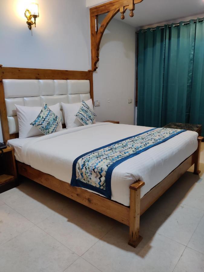 Golden Oak Bed & Breakfast Shimla Luaran gambar